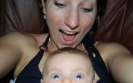 Hilarious Baby Selfies 3 Background Wallpaper